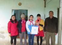 Công ty TNHH Thép Kyoei Việt Nam trao quà Tết cho những gia đình nạn nhân chất độc màu da cam